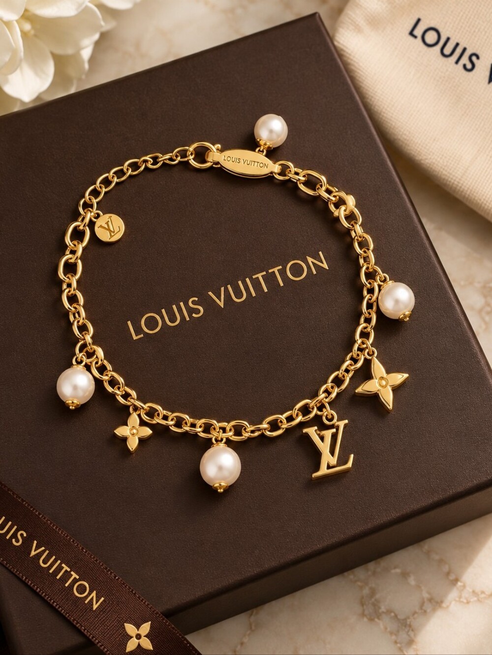 18kgp LVGold-tone Pearl Charm Bracelet